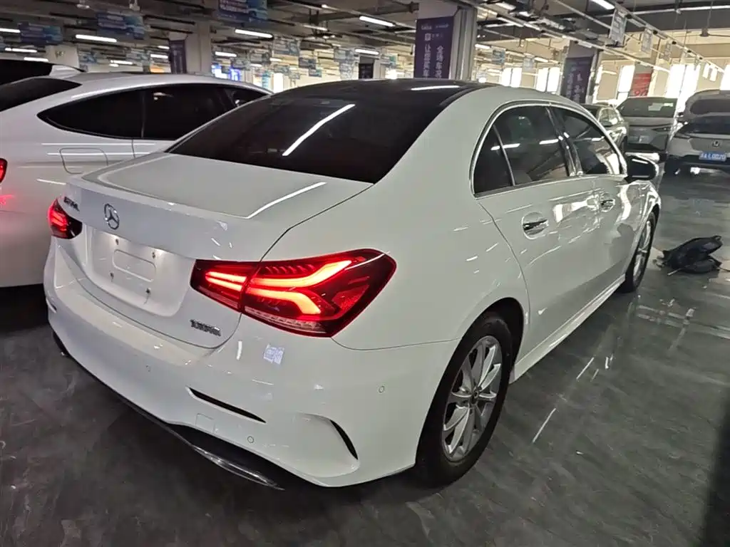 Mercedes-Benz A-Class 2020 — фото 7