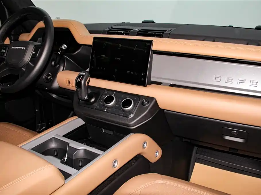 Land Rover Defender 2025 — фото 22