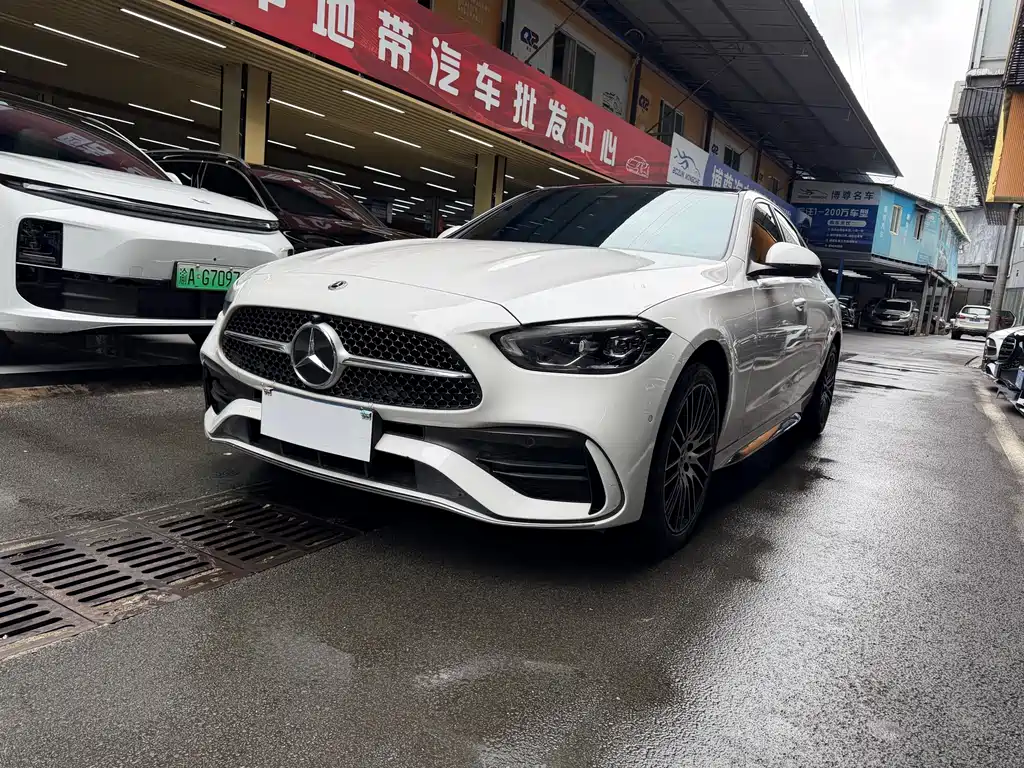 Mercedes-Benz C-Class 2024