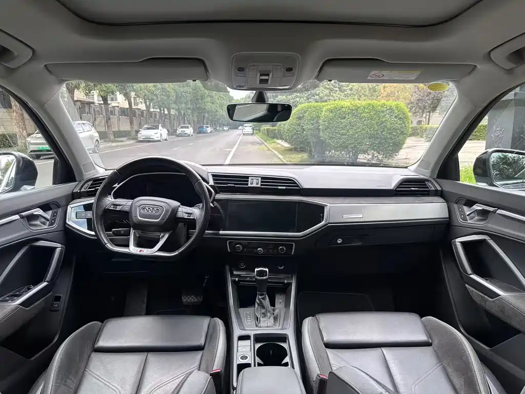 Audi Q3 Sportback 2023 — фото 8