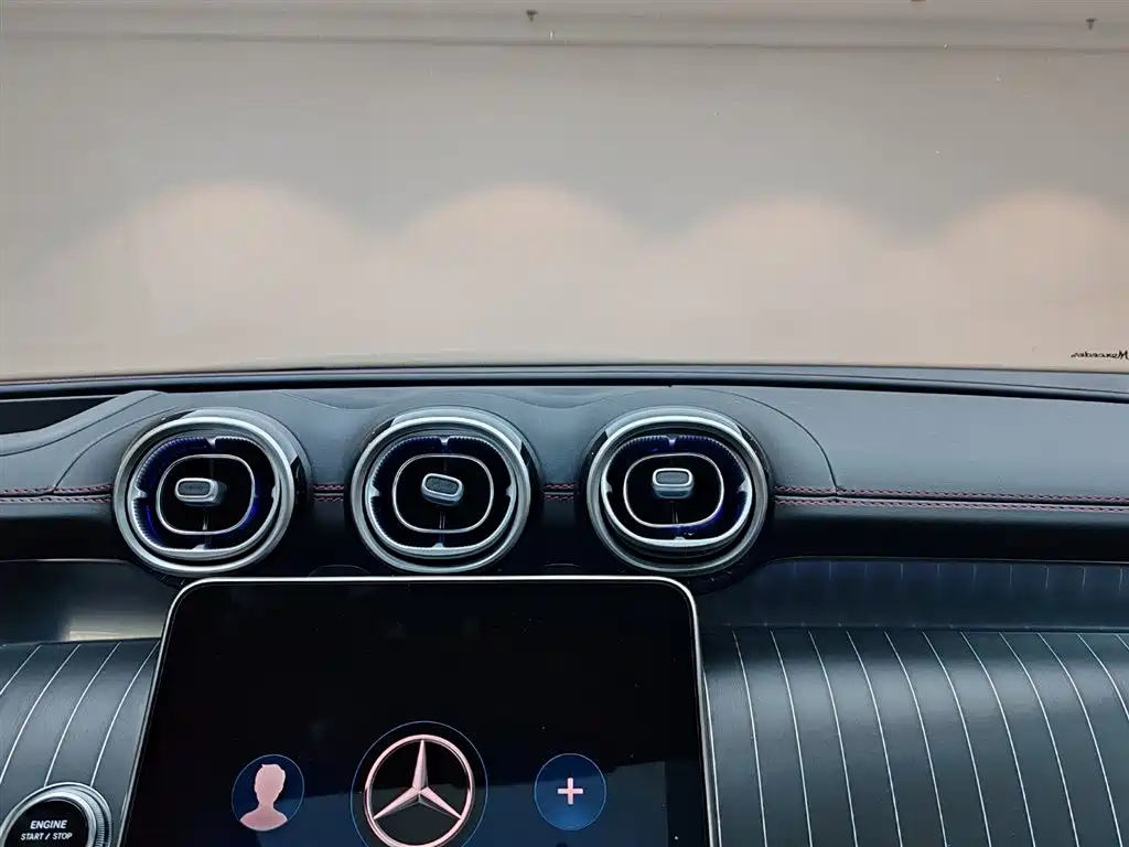 Mercedes-Benz GLC AMG 2025 — фото 14