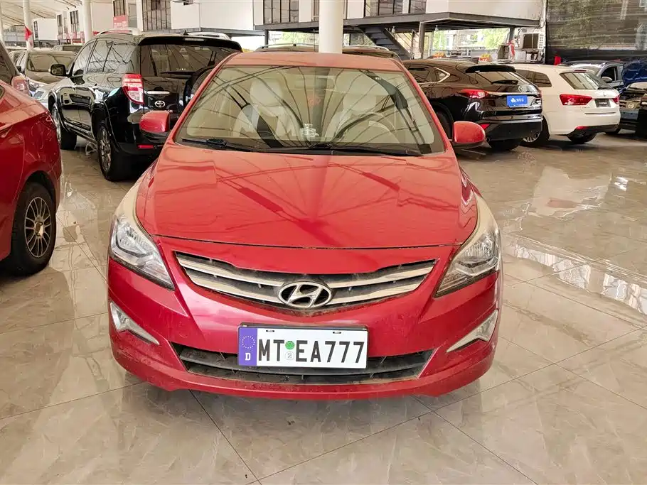 Hyundai Verna 2014 — фото 2