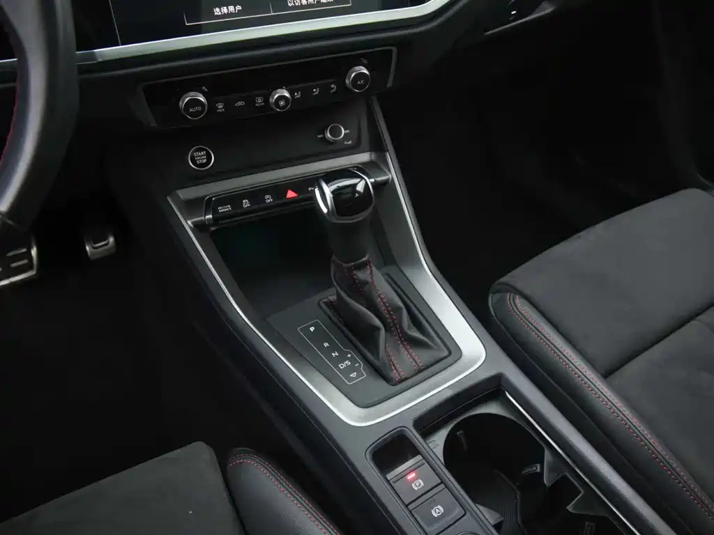 Audi Q3 2023 — фото 10