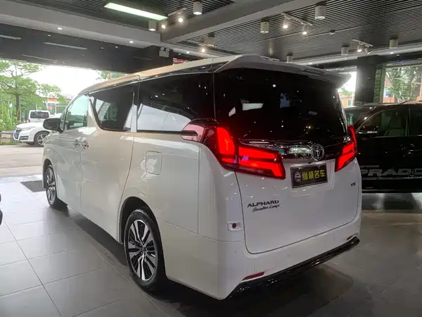 Toyota Alphard 2018