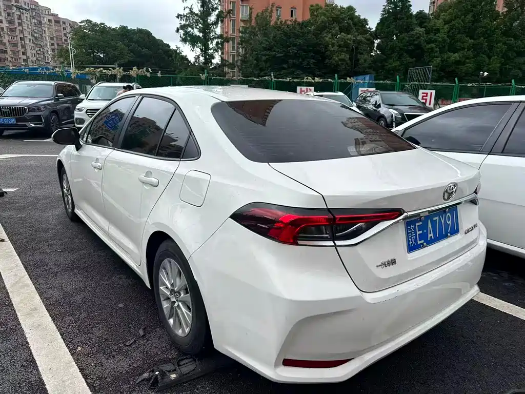 Toyota Corolla 2022 — фото 12