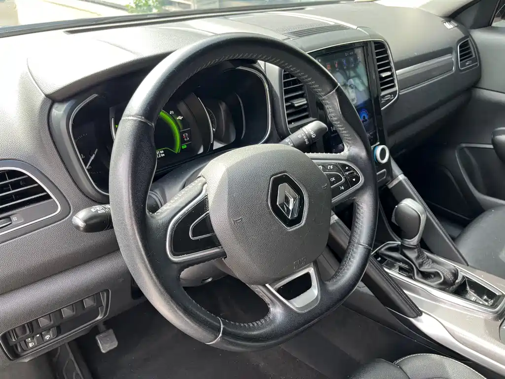 Renault Koleos 2017 — фото 8