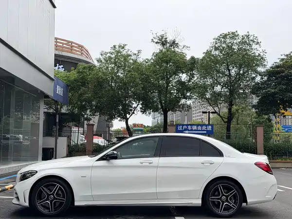 Mercedes-Benz C-Class 2021