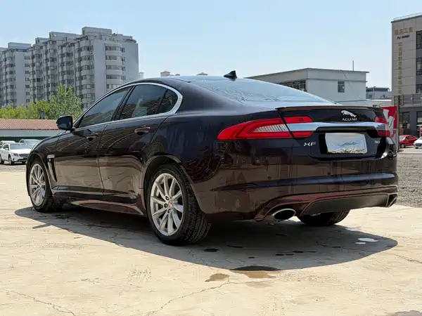 Jaguar XF 2014