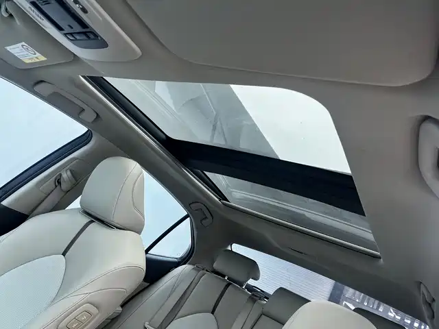 Toyota Camry 2020 — фото 11