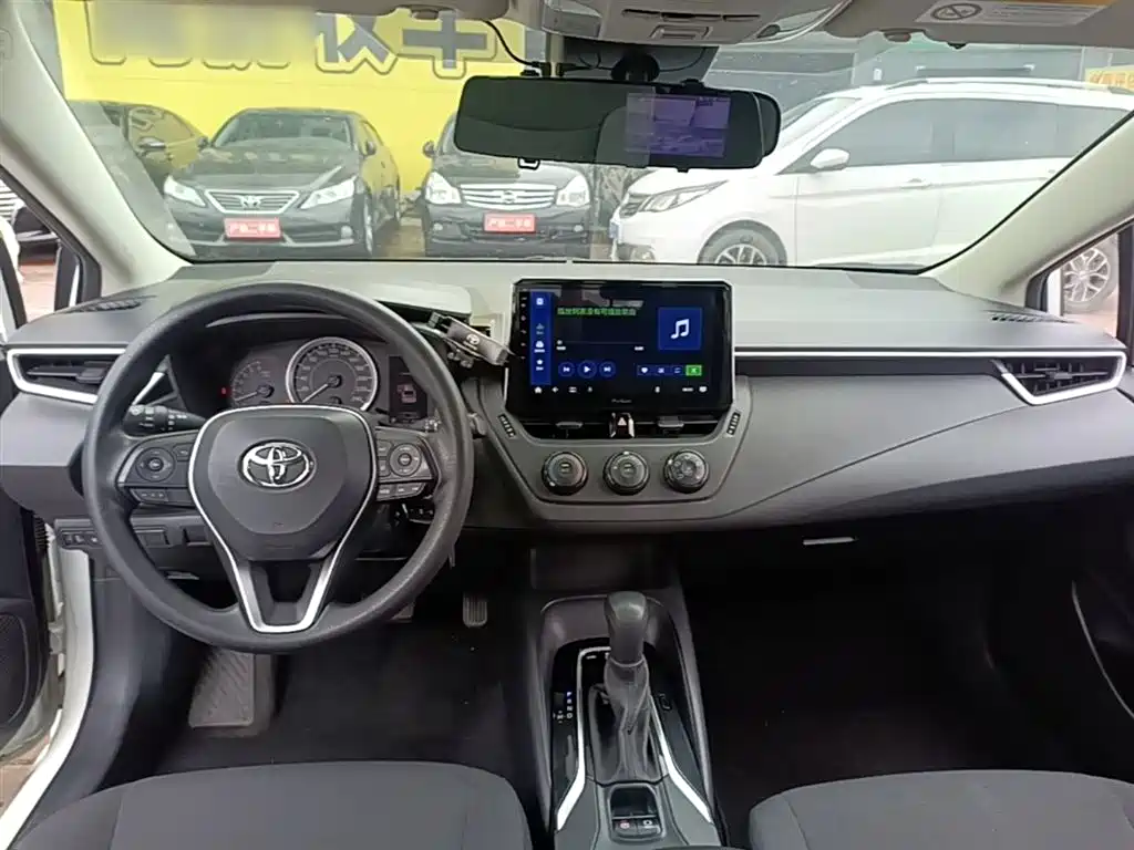 Toyota Corolla 2019 — фото 10