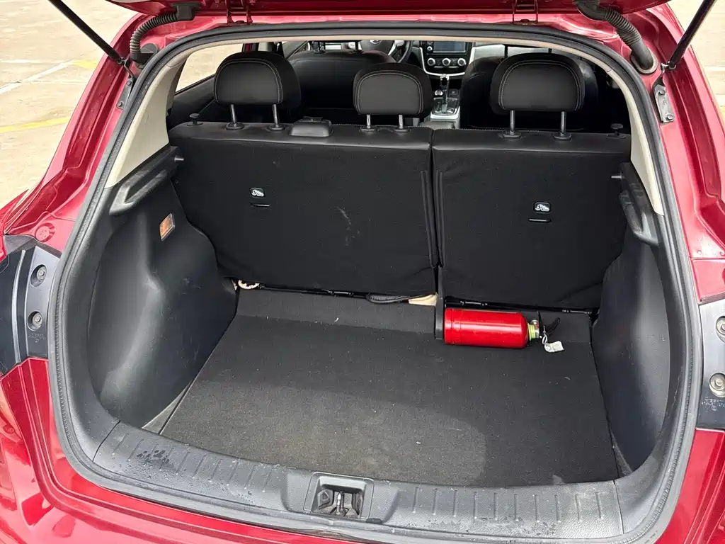 Nissan Tiida 2017 — фото 15