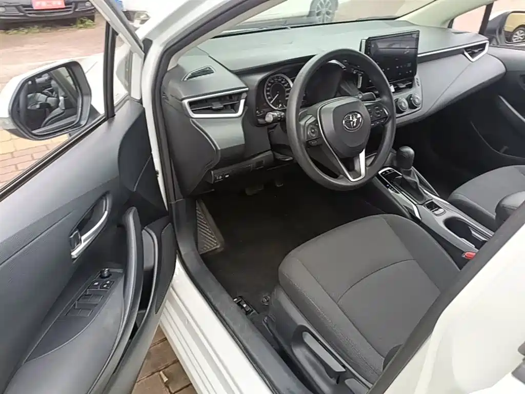 Toyota Corolla 2019 — фото 16