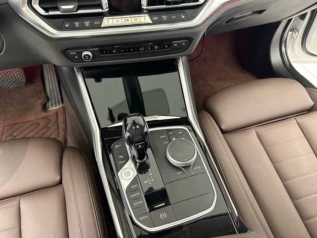 BMW 3 Series 2020 — фото 19