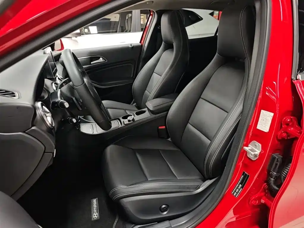 Mercedes-Benz GLA 2016 — фото 15