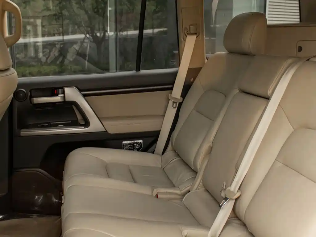 Toyota Land Cruiser 2011 — фото 17