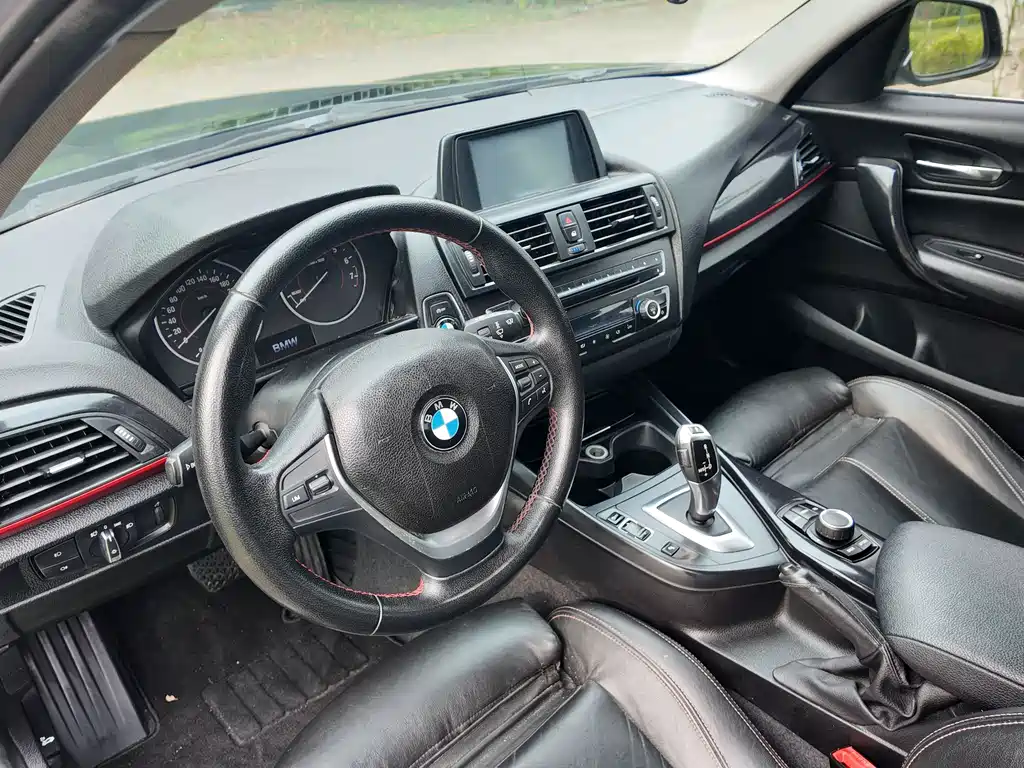 BMW 1 Series 2012 — фото 34