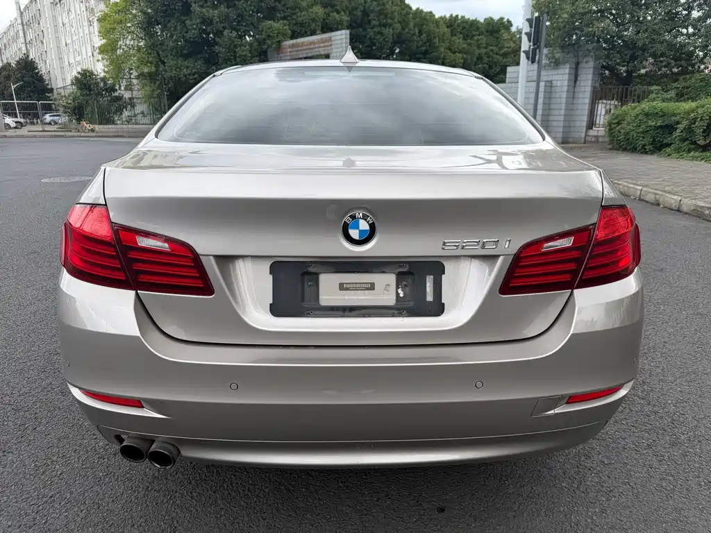 BMW 5 Series 2016 — фото 6