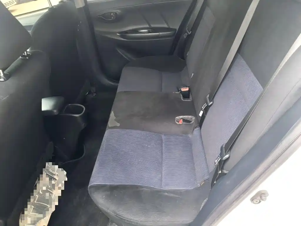 Toyota Yaris L 2018 — фото 17