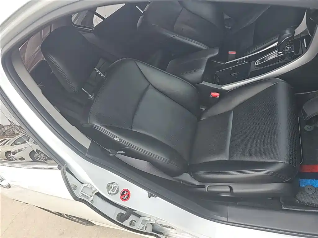 Honda Accord 2018 — фото 25