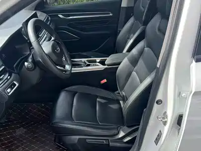 Geely Emgrand 2021