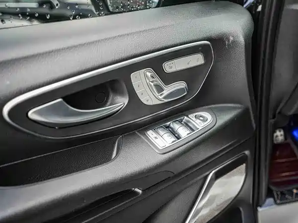 Mercedes-Benz Vito 2023