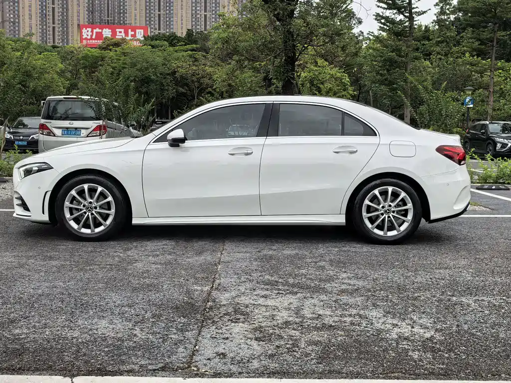 Mercedes-Benz A-Class 2021 — фото 3