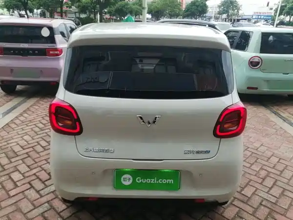 Wuling Hongguang MINIEV 2025