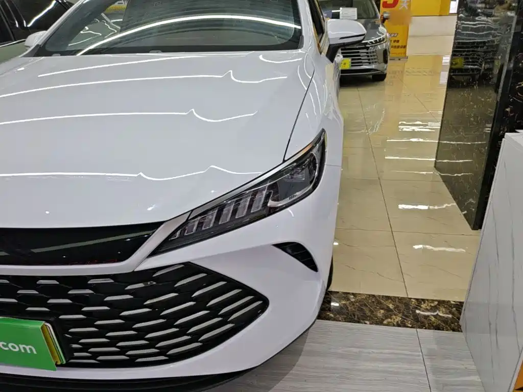 BYD Qin PLUS 2025 — фото 24