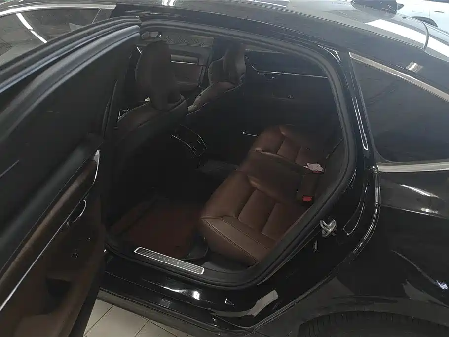 Volvo S90 2021 — фото 11
