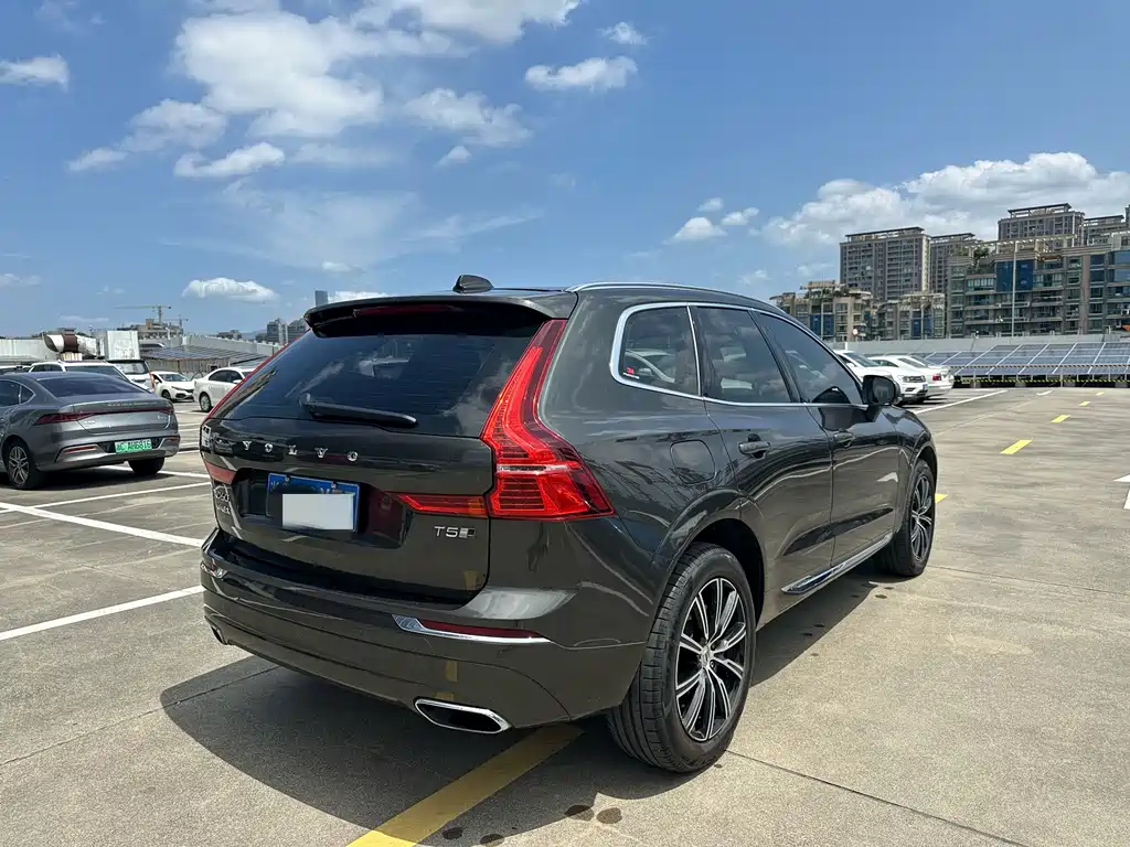 Volvo XC60 2020 — фото 11