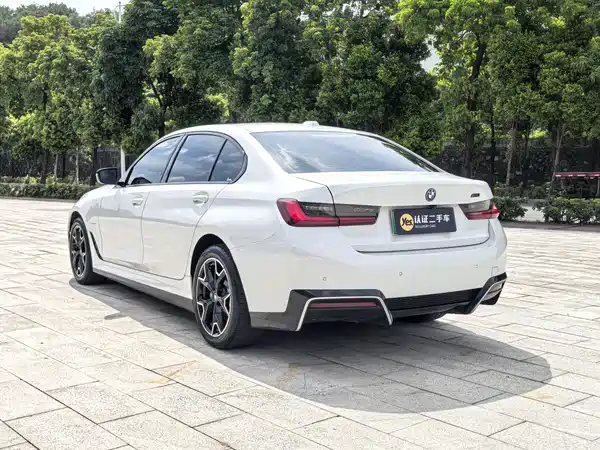BMW i3 2024