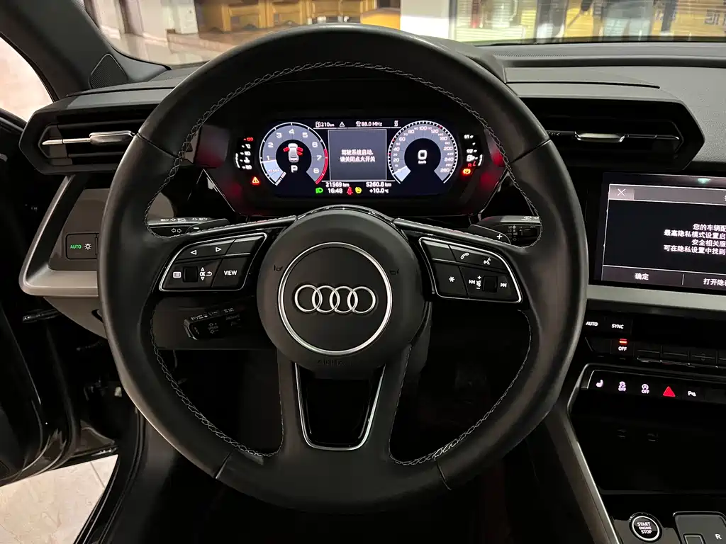 Audi A3 2023 — фото 12