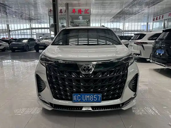 Toyota Granvia 2025