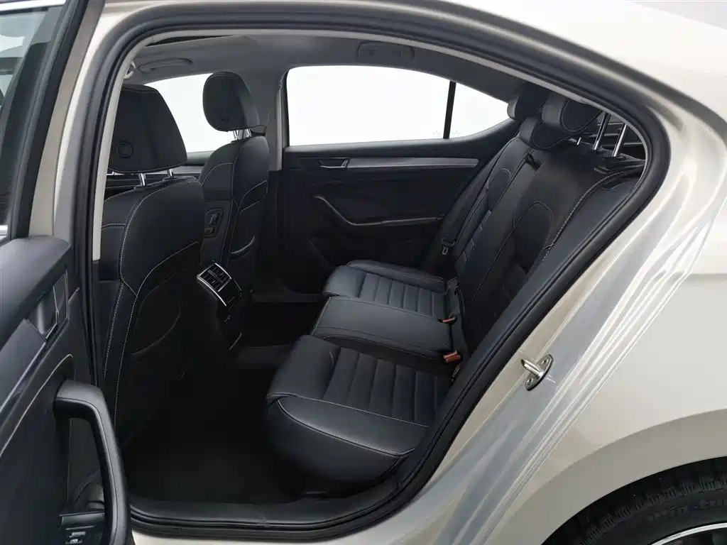 Skoda Speedy 2021 — фото 15