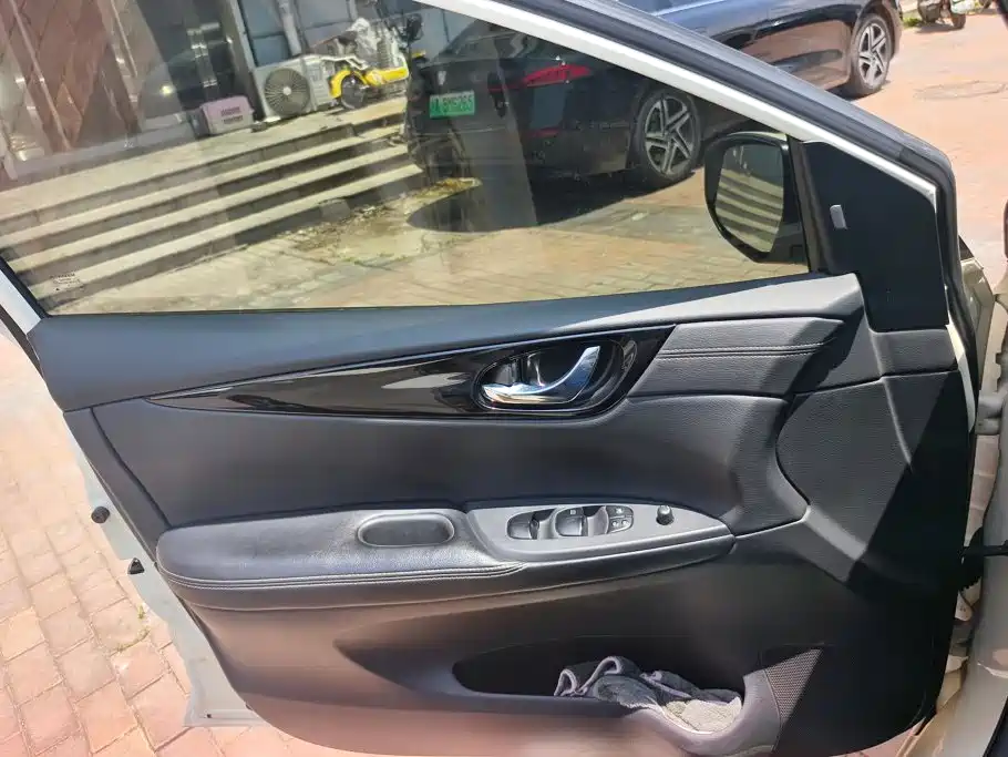 Nissan Tiida 2020