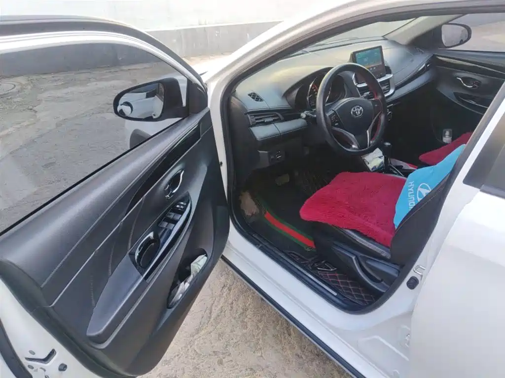 Toyota Yaris L 2019 — фото 14