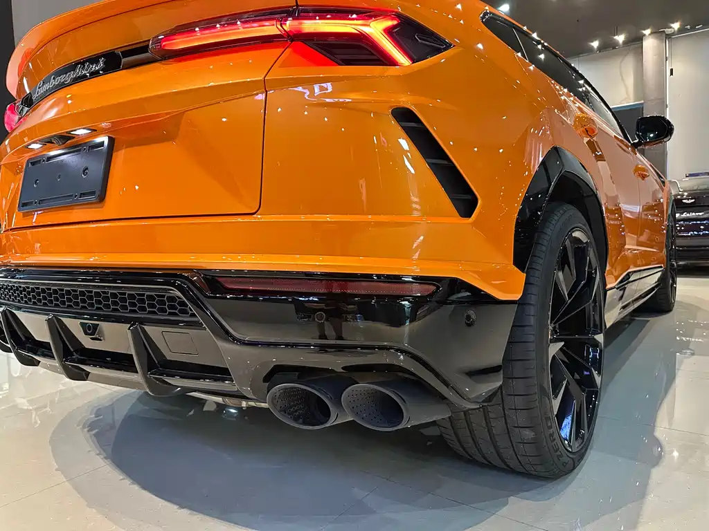 Lamborghini Urus 2023 — фото 19
