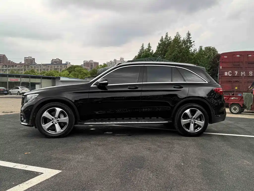 Mercedes-Benz GLC 2016 — фото 11