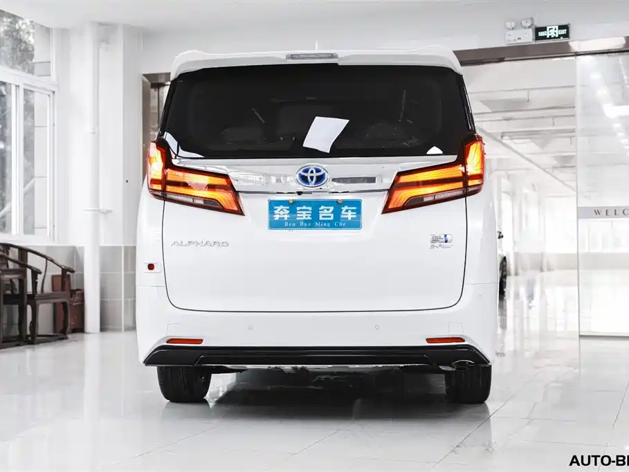 Toyota Alphard 2022 — фото 4