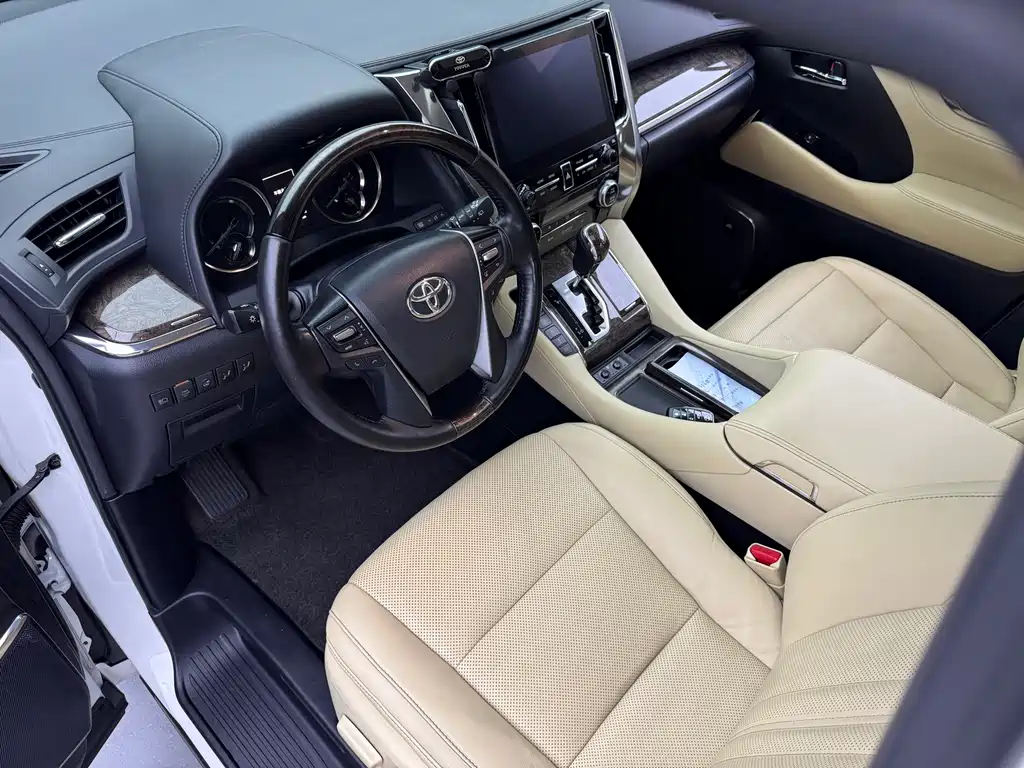 Toyota Alphard 2020 — фото 9