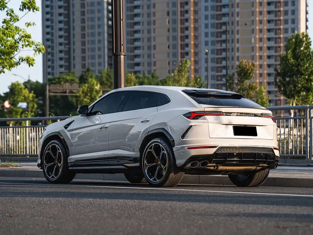 Lamborghini Urus 2019 — фото 7