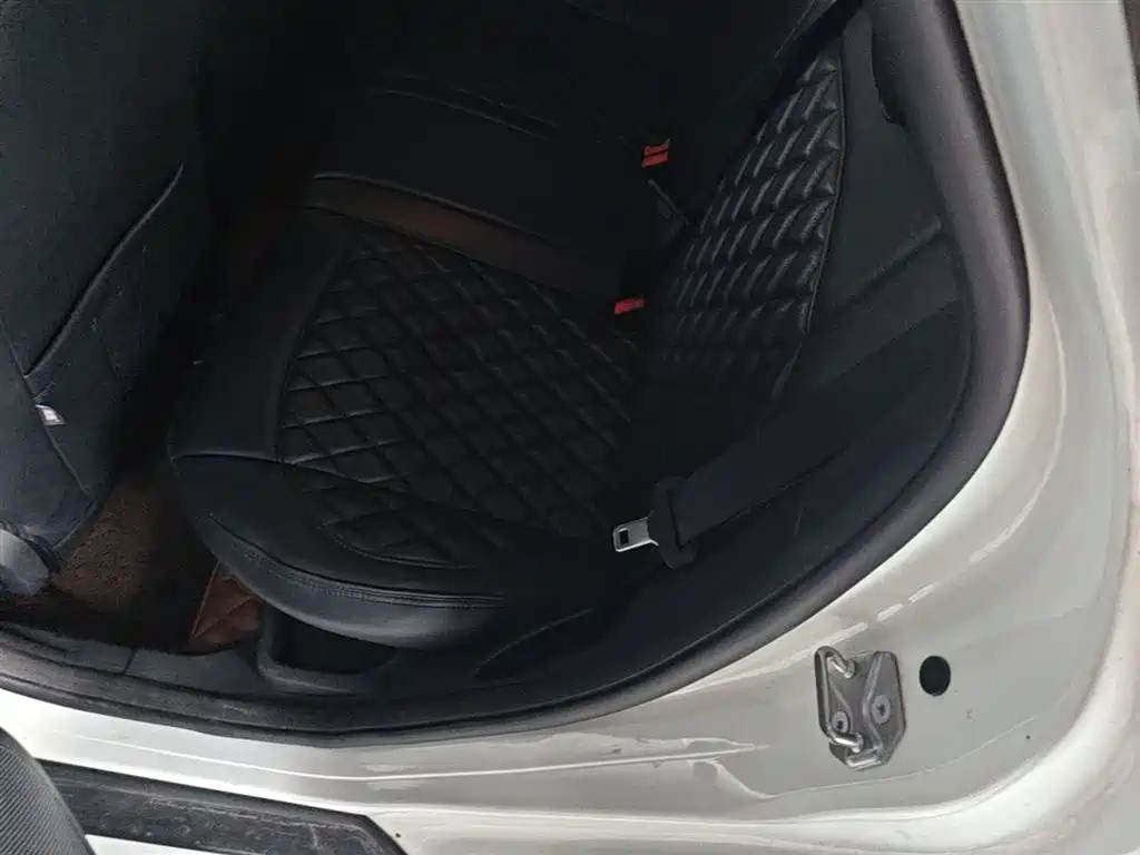 Ford Focus 2015 — фото 17