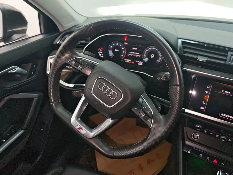 Audi Q3 Sportback 2021 — фото 15