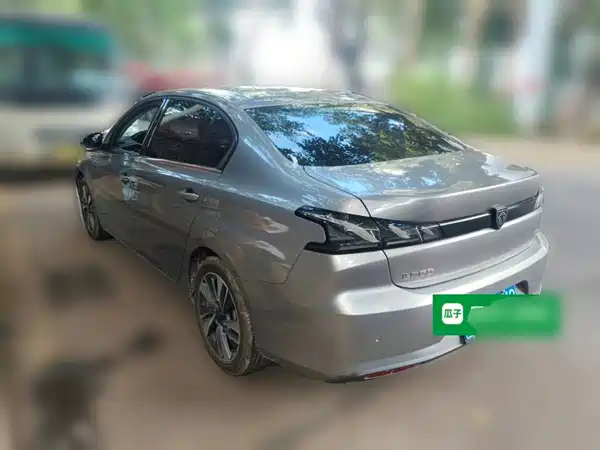 Peugeot 408 2023