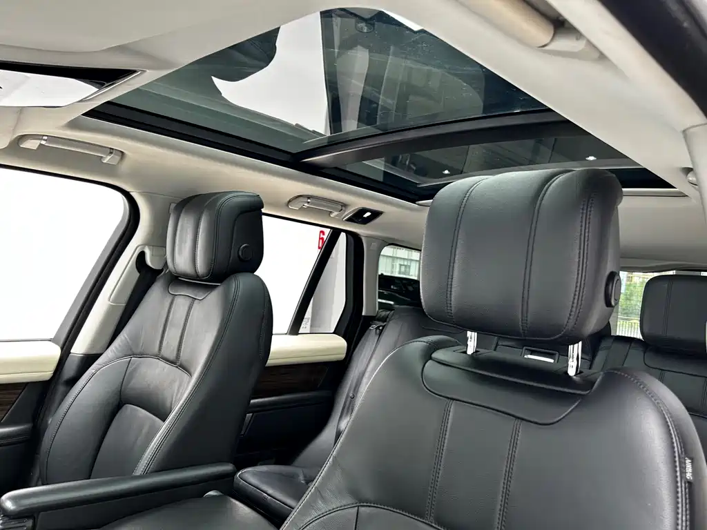 Land Rover Range Rover 2019 — фото 11