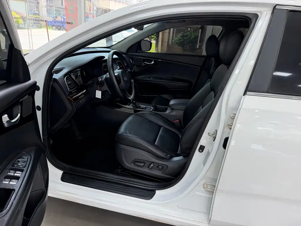 Kia K4 2015