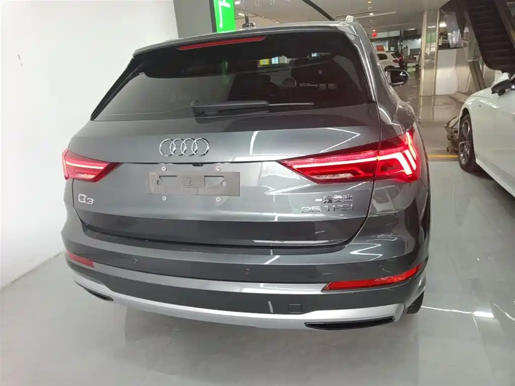Audi Q3 2021 — фото 6