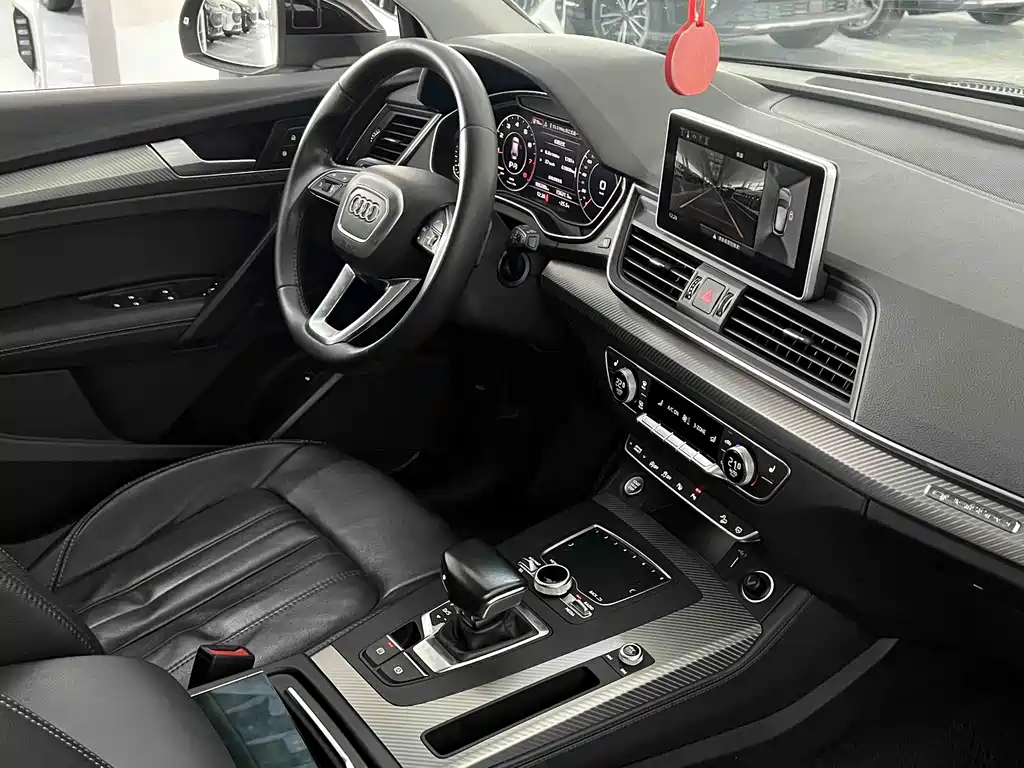 Audi Q5L 2021 — фото 26