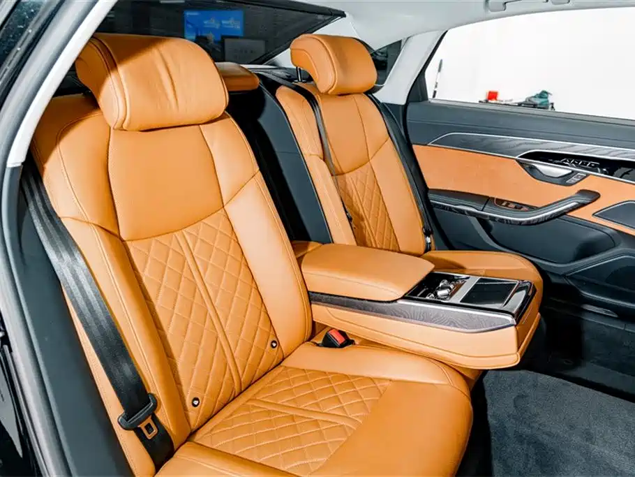 Audi A8 2023 — фото 22