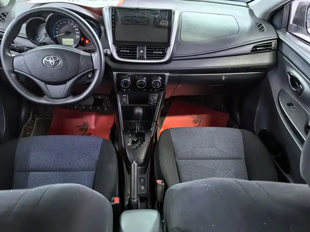 Toyota Yaris L 2019 — фото 8